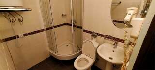 Гостевой дом Гостевой дом на Волге Рыбинск двухместный номер с кроватью king-size-11